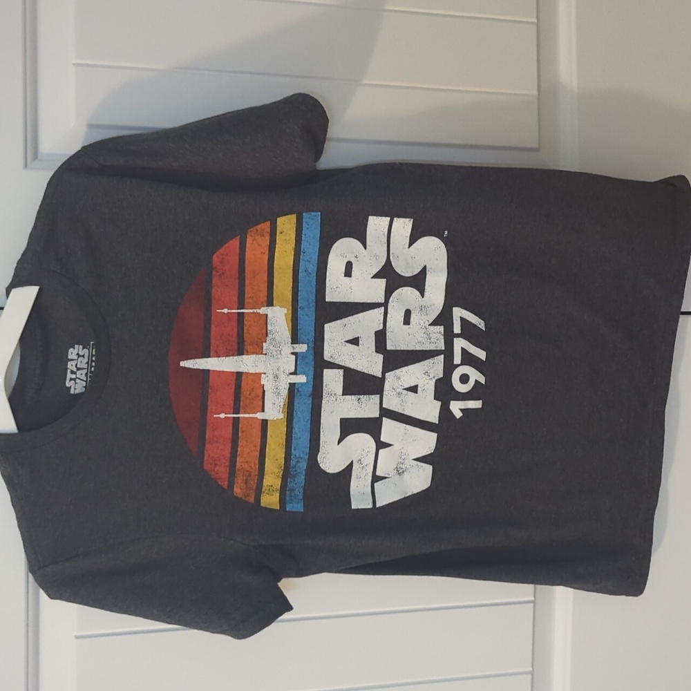 Men's small Star Wars tee